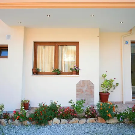 Aparthotel Artemis 3*