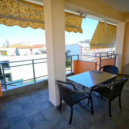 Artemis Aparthotel 3*